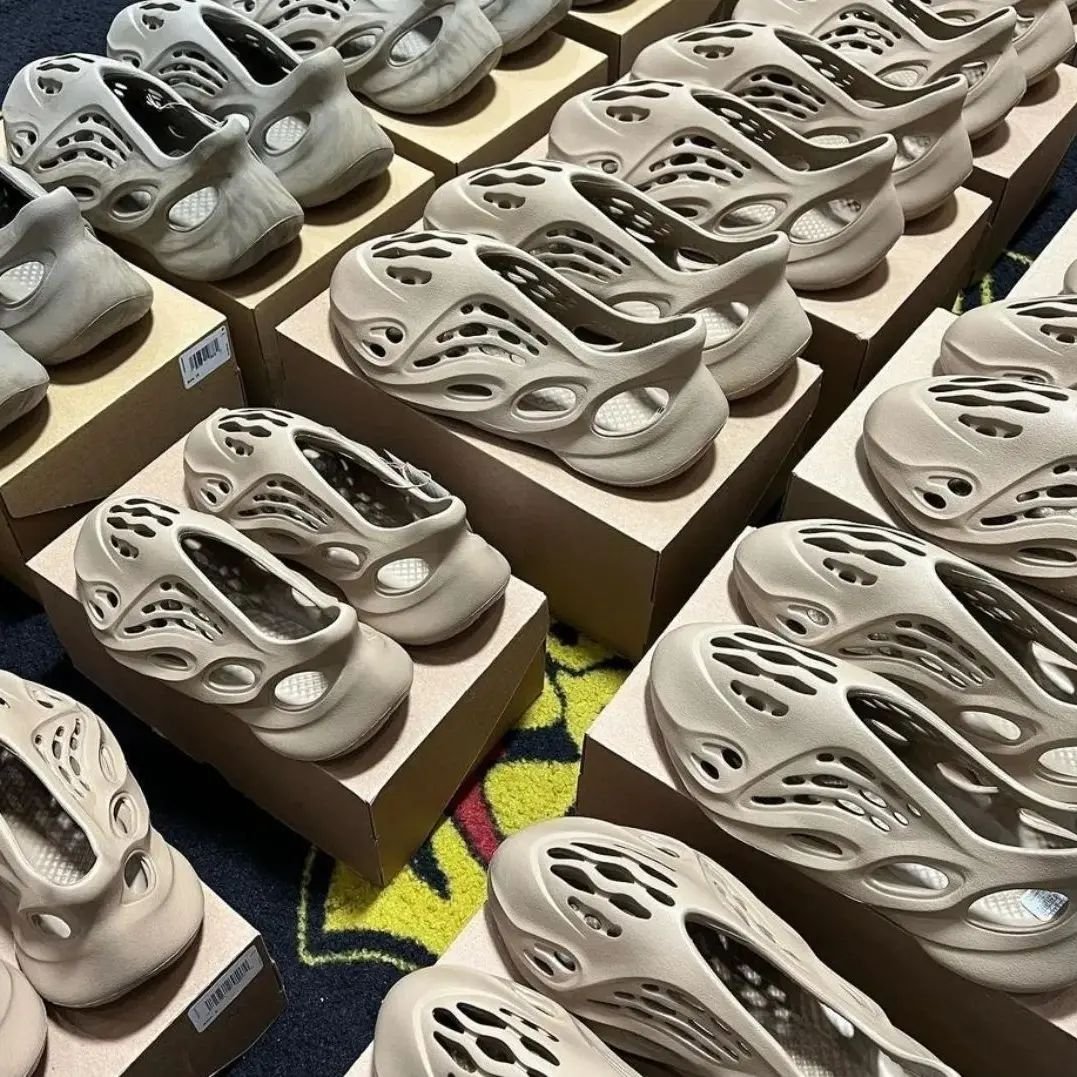 yeezy foam runners pallets yeezy foam runners pallets