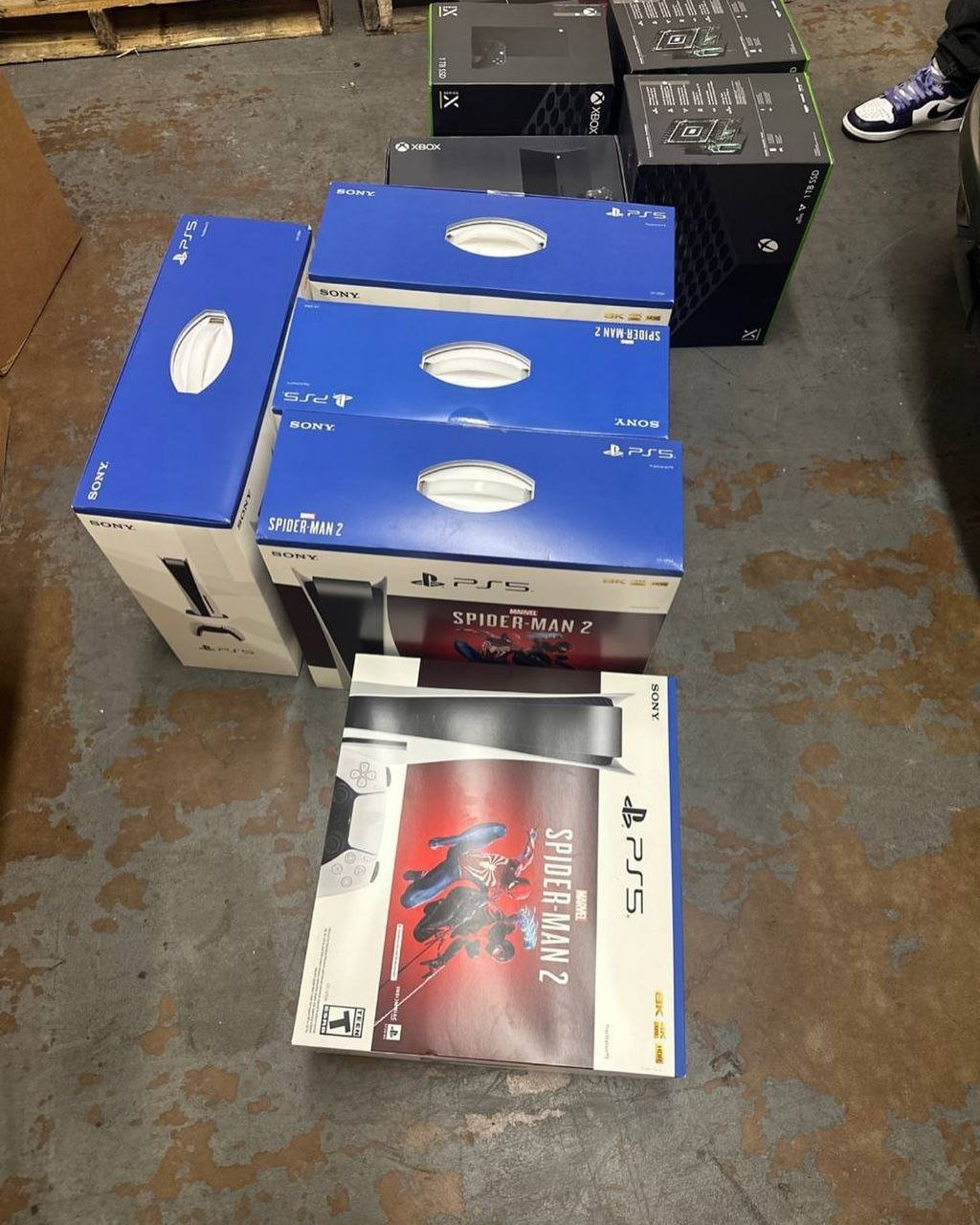 giant pallet of xbox & ps5 returns giant pallet of xbox & ps5 returns