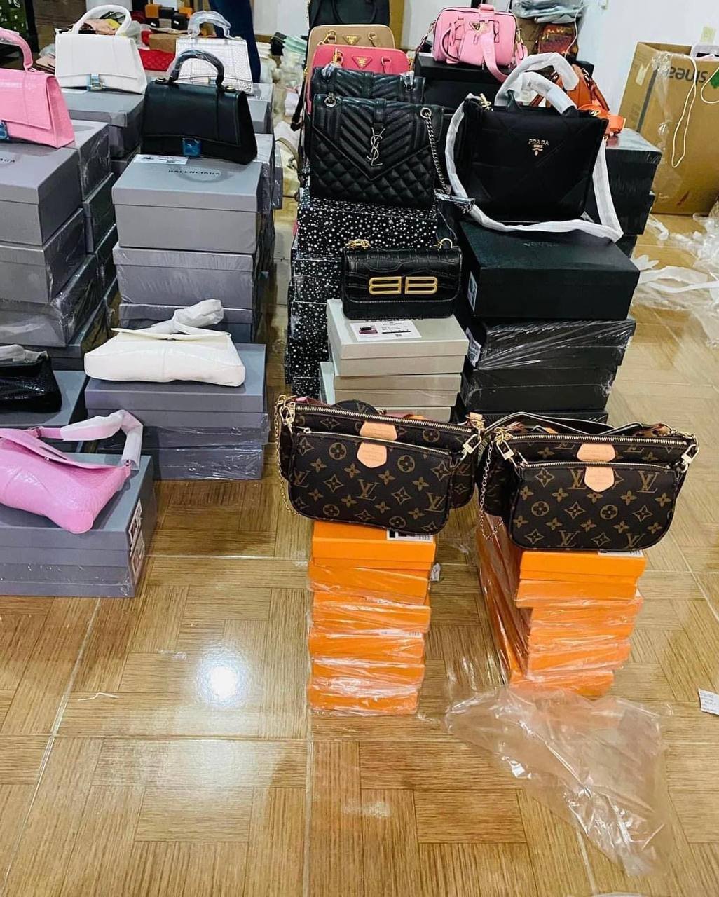wholesale handbags pallet bulk liquidation sales wholesale handbags pallet bulk liquidation sales